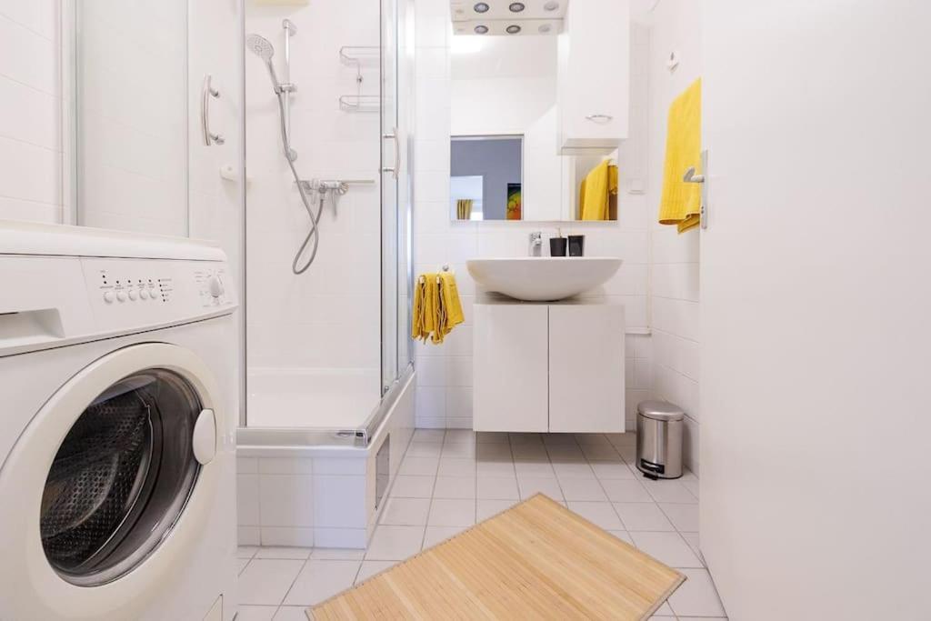 New! Cozy & Lovely Home In The 3Rd District Відень Екстер'єр фото